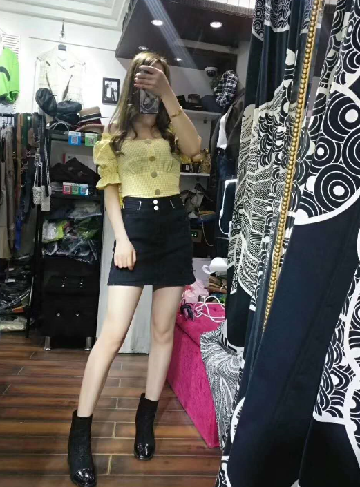 普通小良家实惠型的妹子