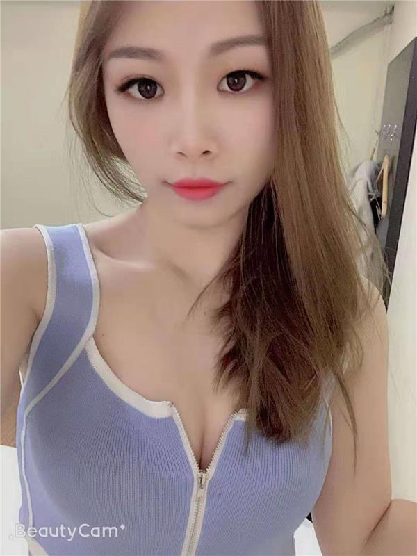 乖巧可爱的依依，又Sao又浪